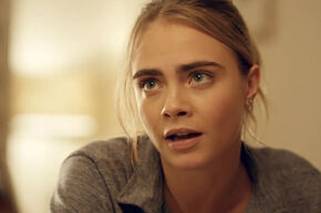 Rs 560x373-140610162514-560-cara-delevingne-timelss-ls.61014