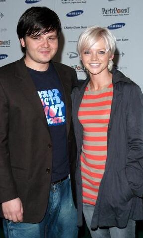 File:S-club-7-paul-hannah.jpg