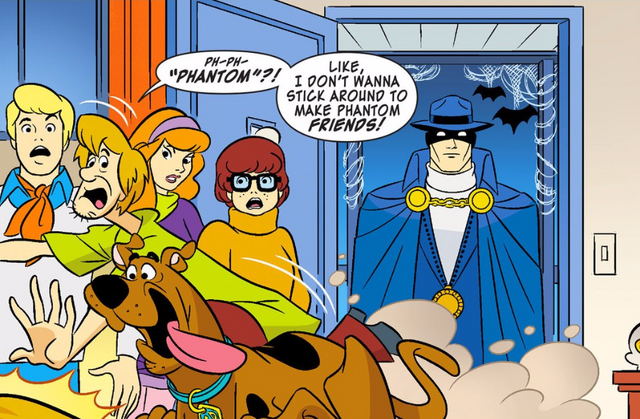 File:Shag and Scoob run from Phantom Stranger.png