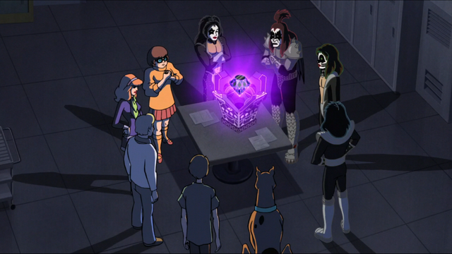 File:Gang and KISS look at the Rock of KISSteria.png