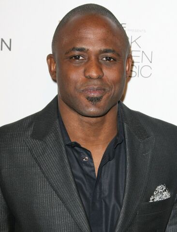 File:Wayne Brady.jpg