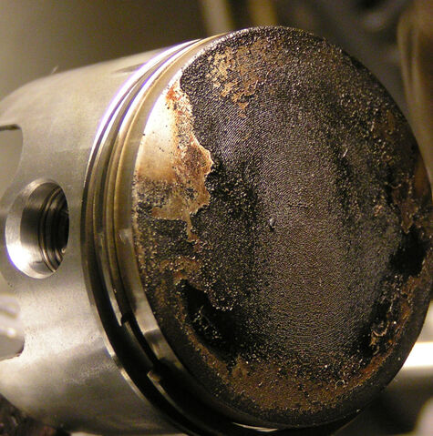 File:Active 50 piston carbon.jpg