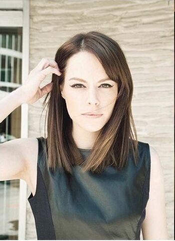 File:Emily Hampshire.jpg