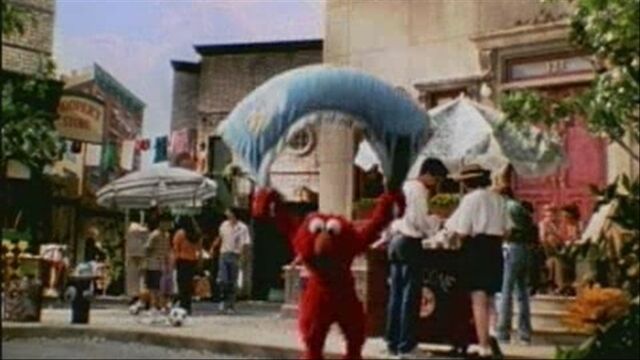 File:Muppets from space elmo in grouchland teaser.jpg