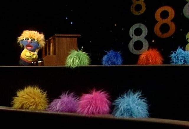 File:8 balls of fur.jpg