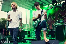 Chiodos8