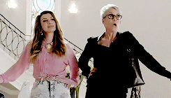 Tumblr nvk44348RH1qk8jpko4 r1 250.gif