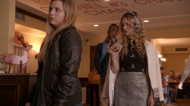 File:Normal ScreamQueens112 1089.jpg