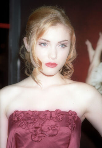 File:Skyler-Samuels-01.jpg