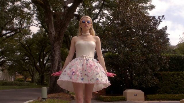 File:Normal ScreamQueens112 1011.jpg