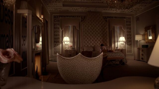 File:Normal ScreamQueens112 1131.jpg