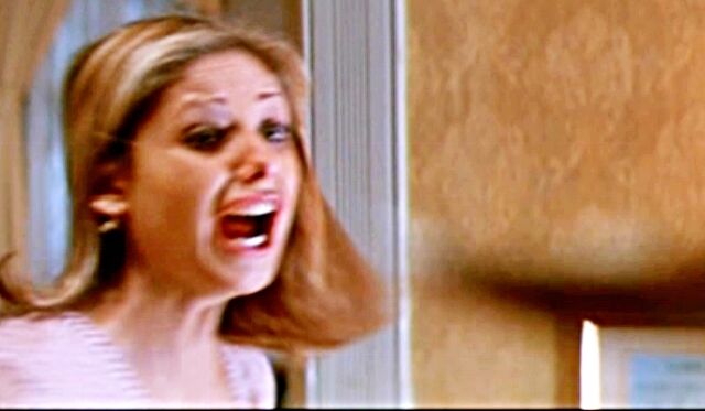 File:Sarah-Michelle-Gellar-Scream-2-horror-movies-26103328-642-374.jpg