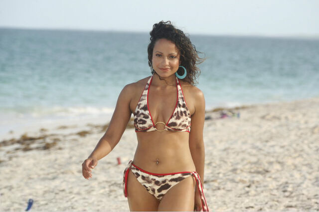 File:8x15 Carla in bikini.jpg