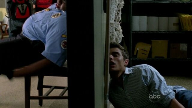 File:9x7 Duncook Cole asleep.jpg