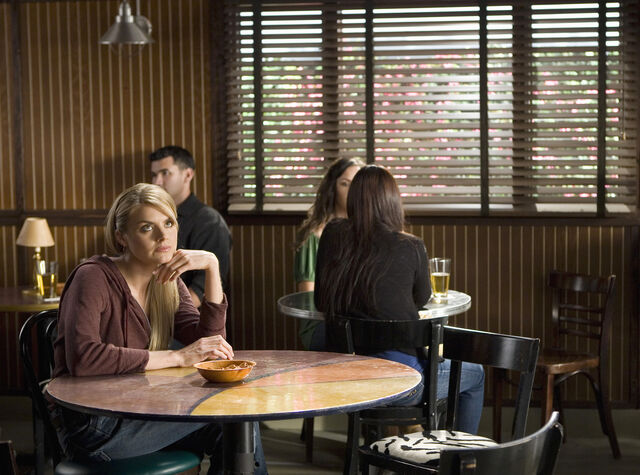 File:9x5 Denise thinking.jpg