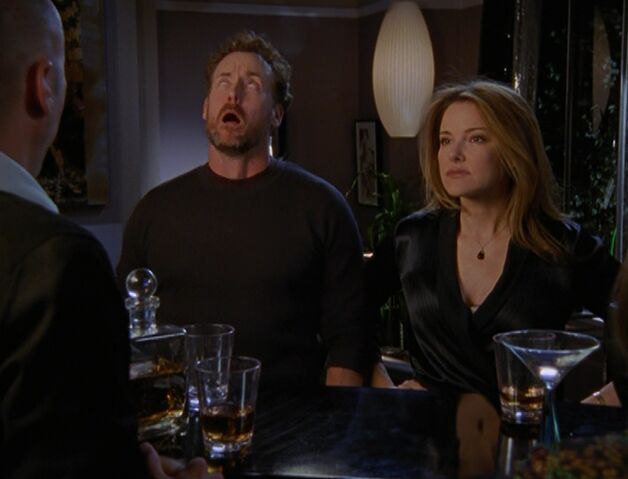File:5x17-Dr. Cox faints.jpg