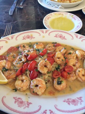 File:Maggiano shrimp scampi.jpeg