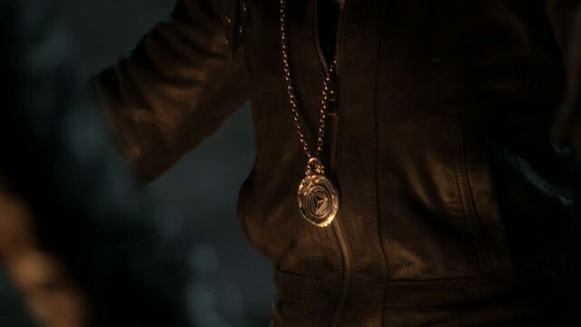 File:Medallion3.jpg