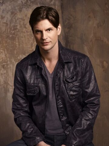 File:518px-The-secret-circle-gale-harold-2.jpg