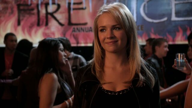 File:Cassie-fire-and-ice5.jpg