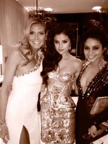 File:Heidi-klum-selena-gomez-vanessa-hudgens-golden-globes-2013 oPt.jpg