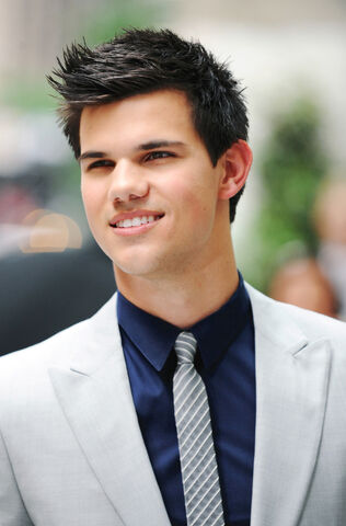 File:Taylor-Lautner-5.jpg