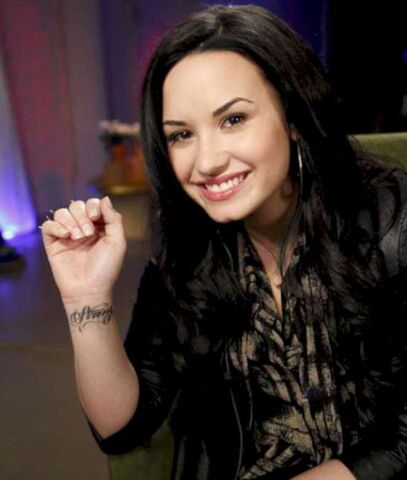 File:Demi-Lovato-Wrist-Tattoos.jpg