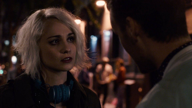 Archivo:101 - Riley con Jacks en la calle.png