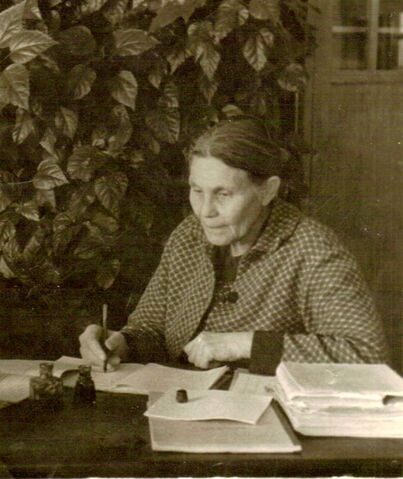 File:Неверовская-Варвара-Алоизиевна-12-04-1953-Зыряновск.jpg
