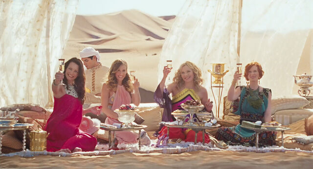 File:SATC2-trailer-42.jpg
