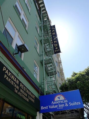 File:Garland Hotel signs.jpg