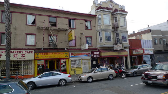 File:Prita Hotel.jpg