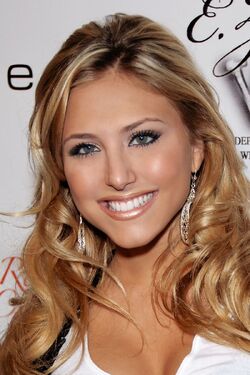 800px-Cassie Scerbo 2009