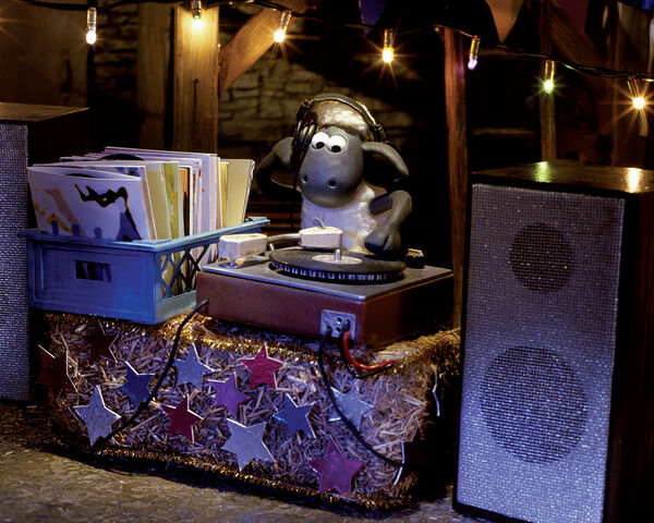File:Shaun's night party1.jpg