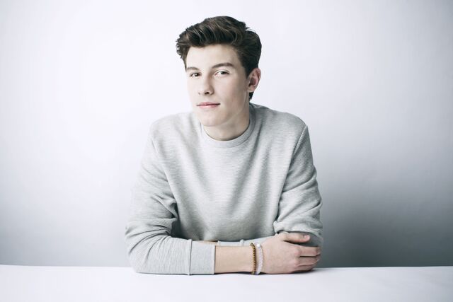 File:2014-Photoshoot-Set-1-6.jpg