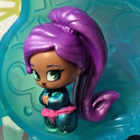 File:Shimmer and Shine Zeta the Sorceress Teenie Genies.jpg