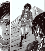 Mikasa adelanta paso hacia Levi.png