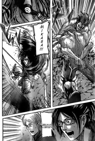 Archivo:Mikasa corta a Reiner.jpg