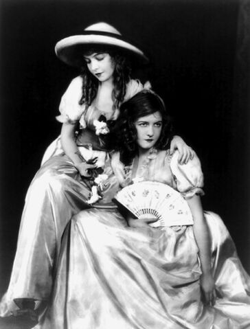 File:Gish-dorothy-lillian-LOC.jpg