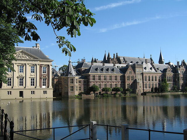 File:800px-The hague hofvijver.jpg