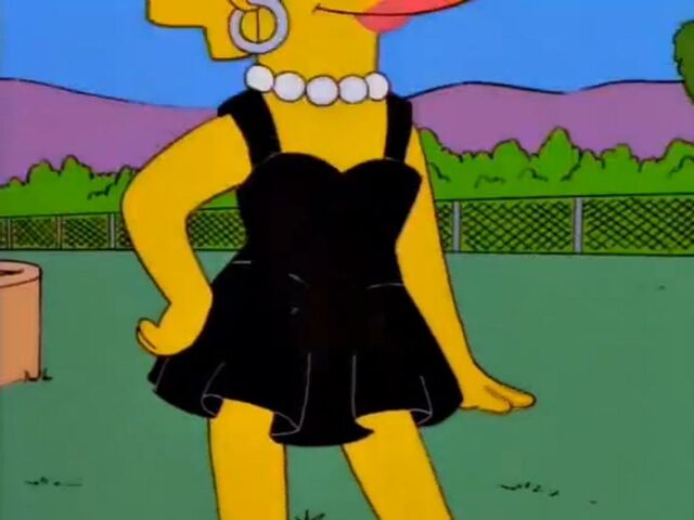 File:BlackdressLisa3.jpg