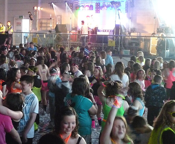 File:Foam party.jpg