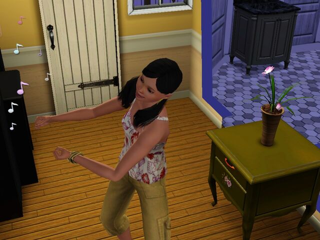 File:PaulineWanDancing.jpg