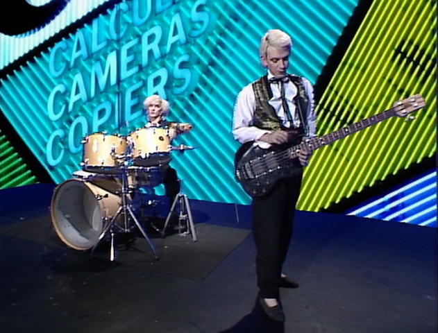 File:Budgie and Severin Circle.png
