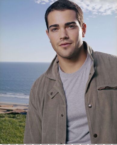 File:Jesse-Metcalfe-Net-135-teenvogue 4.jpg