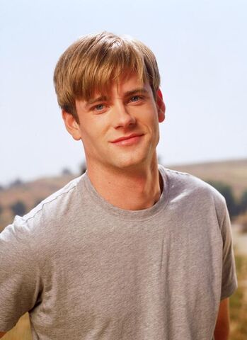File:Smallville-season-1-promo-245.jpg