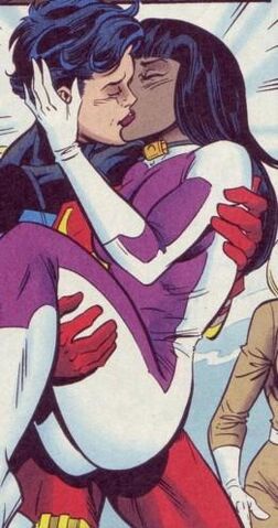 File:301746-66985-tana-moon super.jpg