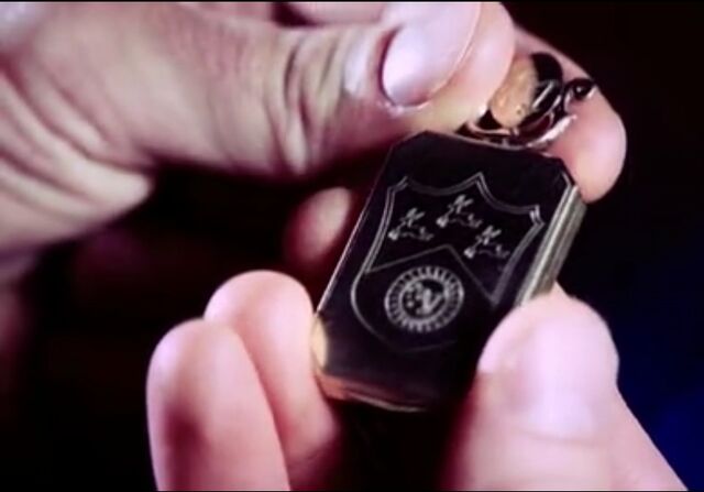 File:Queen locket.jpeg