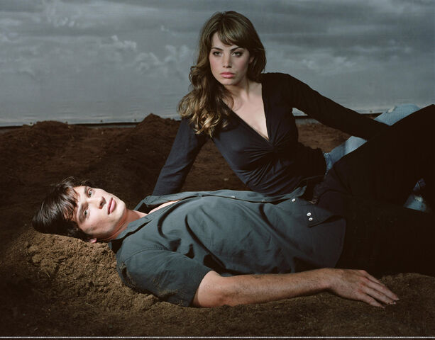 File:CASTPROMOSEASON4 (1).jpg