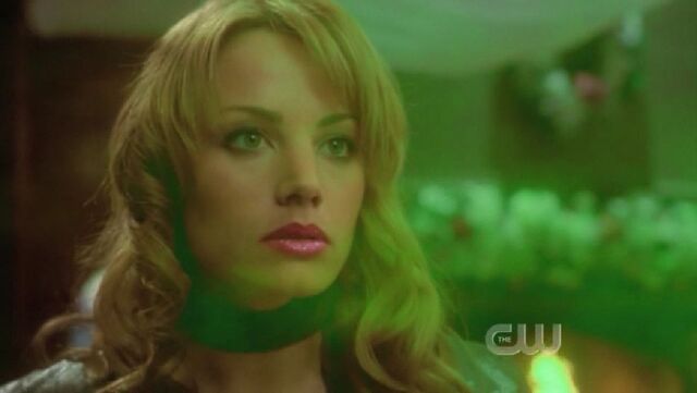 File:Kryptonite spray Lois.jpg